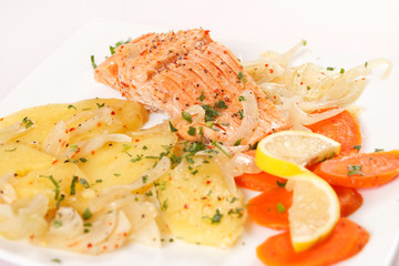 salmon fillet with potatoes