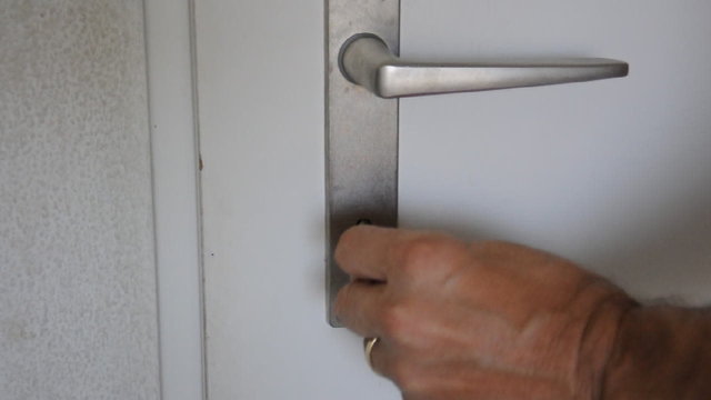 T&uuml;re aufschliessen