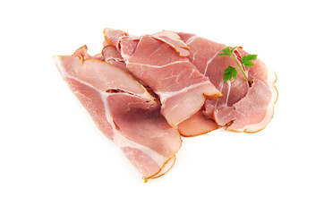 tranches de jambon cru fumé au feu de bois sur fond blanc