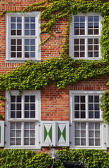 Fototapeta na wymiar Fasada w Dzielnicy Holenderskiej, Poczdam