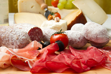 tagliere di salumi e formaggi