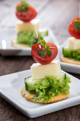 Cracker with Cheese and Vegetables