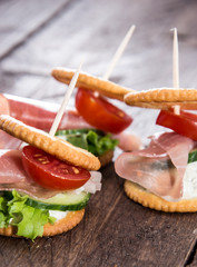 Crackers with Ham