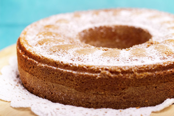 ring-shaped cake