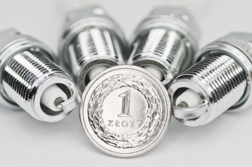 Świece zapłonowe 10 moneta