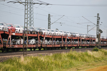 Fototapeta premium Autozug - Automobilindustrie