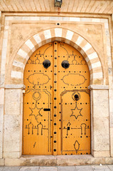 Portail décoré médina Tunis