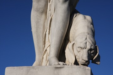Détail d'une statue parisienne
