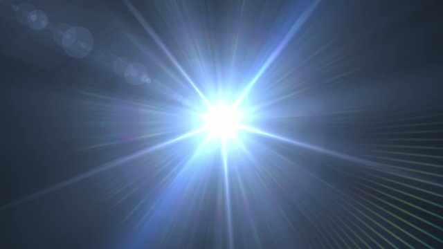 Luz de foco acerc&aacute;ndose y fundido a blanco