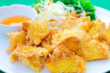 Fried bean curd and syrup