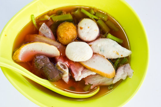 Dilicous nuddle soup.