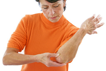 Douleur du coude  chez les seniors
