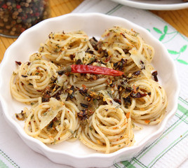 Nudeln mit Pesto