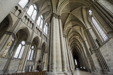 Fototapeta na wymiar Katedra w Reims - Wnętrze