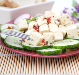 Gurkensalat mit Feta