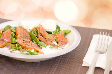 beetroot spinach and salmon healthy salad