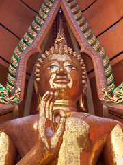 Golden buddha statue