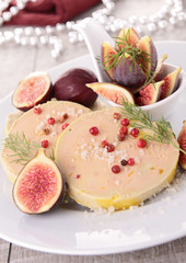 slice of foie gras and fig © M.studio