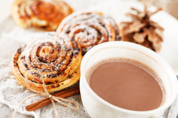 cinnamon rolls with cocoa