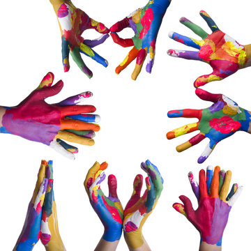 Composizione mani colorate