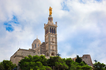 Fototapeta na wymiar Notre Dame de la Garde, Marsylia, Francja.