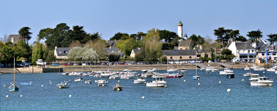 Panoramic photo of Port of Port-Navalo in France
