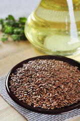 flax seeds on ceramic plate