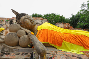 The ancient recline Buddha over 300 years