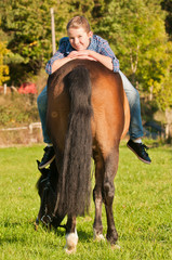 Kind und Pferd, reiten, outdoor