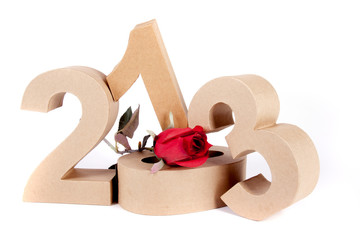 2013 in paper 3D numbers with a red rose