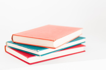 3冊の本