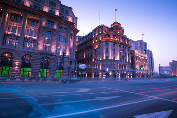 Fototapeta premium Evening city street traffic