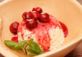 Rice pudding with cherry