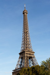 Fototapeta na wymiar Tour Eiffel w Paryżu