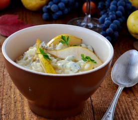risotto with gorgonzola and  pears