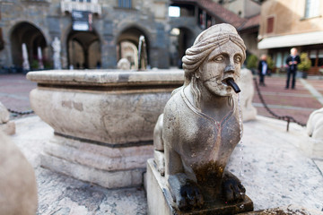 Fontana della Piazza Centrale di Bergamo Alta