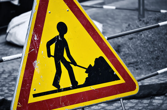 panneau de signalisation routi&egrave;re,danger,travaux