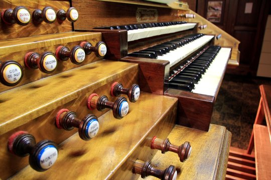 Claviers et p&eacute;dales