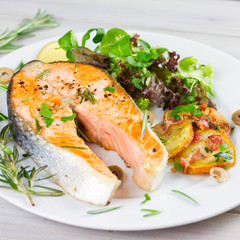 Lachssteak gebraten