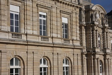 Fototapeta na wymiar Palais du Luxembourg w Paryżu