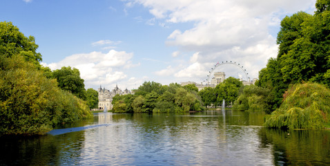 Fototapeta na wymiar St James Park, Londyn