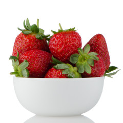 Fresh strawberries in bowl