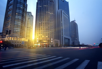 Fototapeta na wymiar Dusk, Shanghai Pudong road