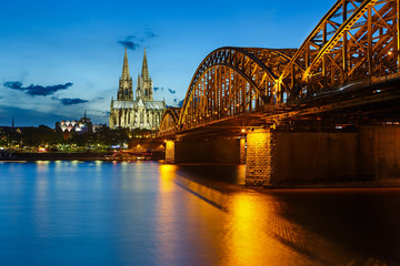 Fototapeta premium Cologne Cathedral and Hohenzollern Bridge, Germany