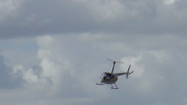 Light helicopter approach for landing