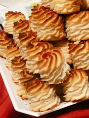 Gâteaux amandes et cerises confites