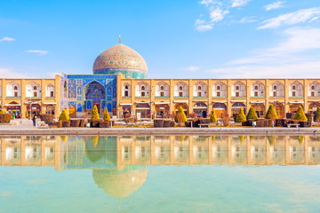 Sheikh Lotf Allah Mosque, Naqsh-e Jahan Square, Isfahan, Iran.