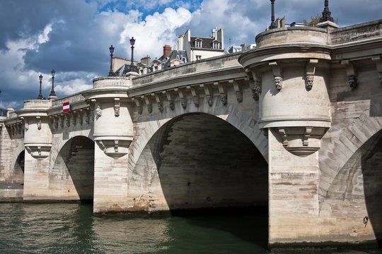 2,785 Pont Neuf Paris Images, Stock Photos, 3D objects, & Vectors