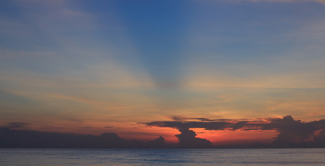 Fototapeta premium Beauty and majestic sunrise on Samui island,Thailand