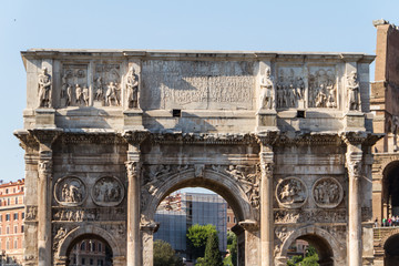 Fototapeta na wymiar Rzymskie ruiny w Rzymie, Forum